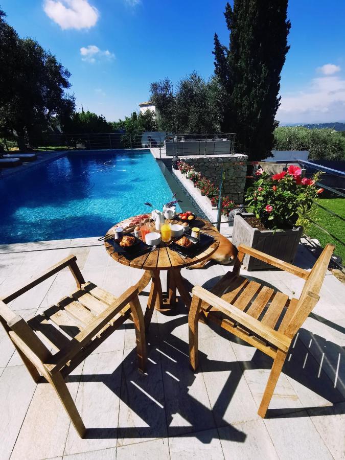 Escondida Bed & Breakfast นีซ ภายนอก รูปภาพ