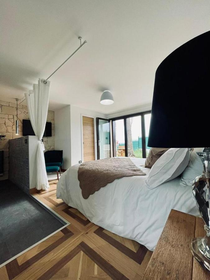 Escondida Bed & Breakfast นีซ ภายนอก รูปภาพ