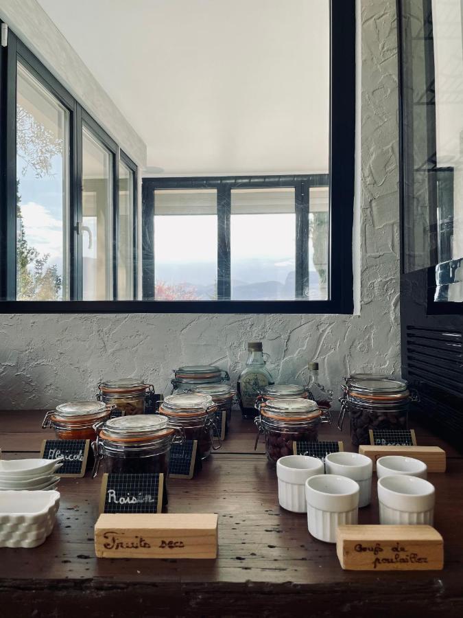 Escondida Bed & Breakfast นีซ ภายนอก รูปภาพ