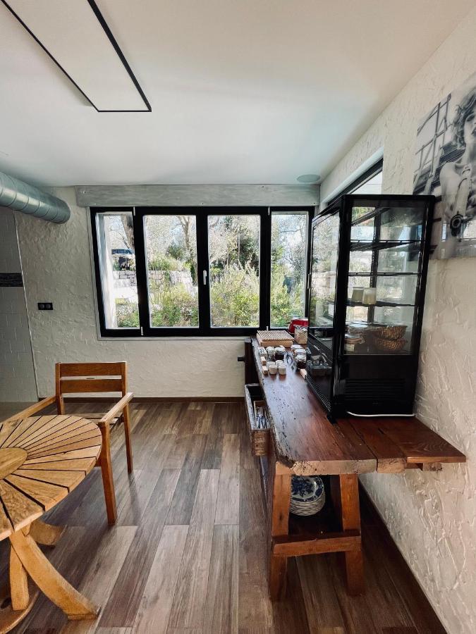 Escondida Bed & Breakfast นีซ ภายนอก รูปภาพ