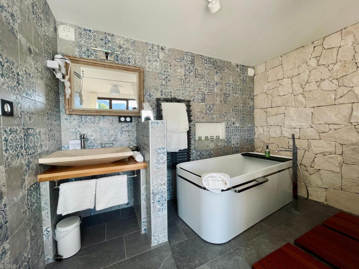 Escondida Bed & Breakfast นีซ ภายนอก รูปภาพ